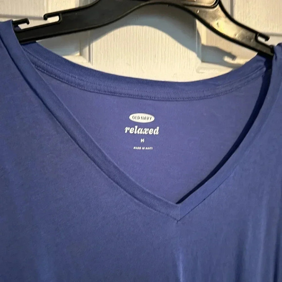 Old Navy Vneck Relaxed Long Sleeve Size Medium - Picture 2 of 3